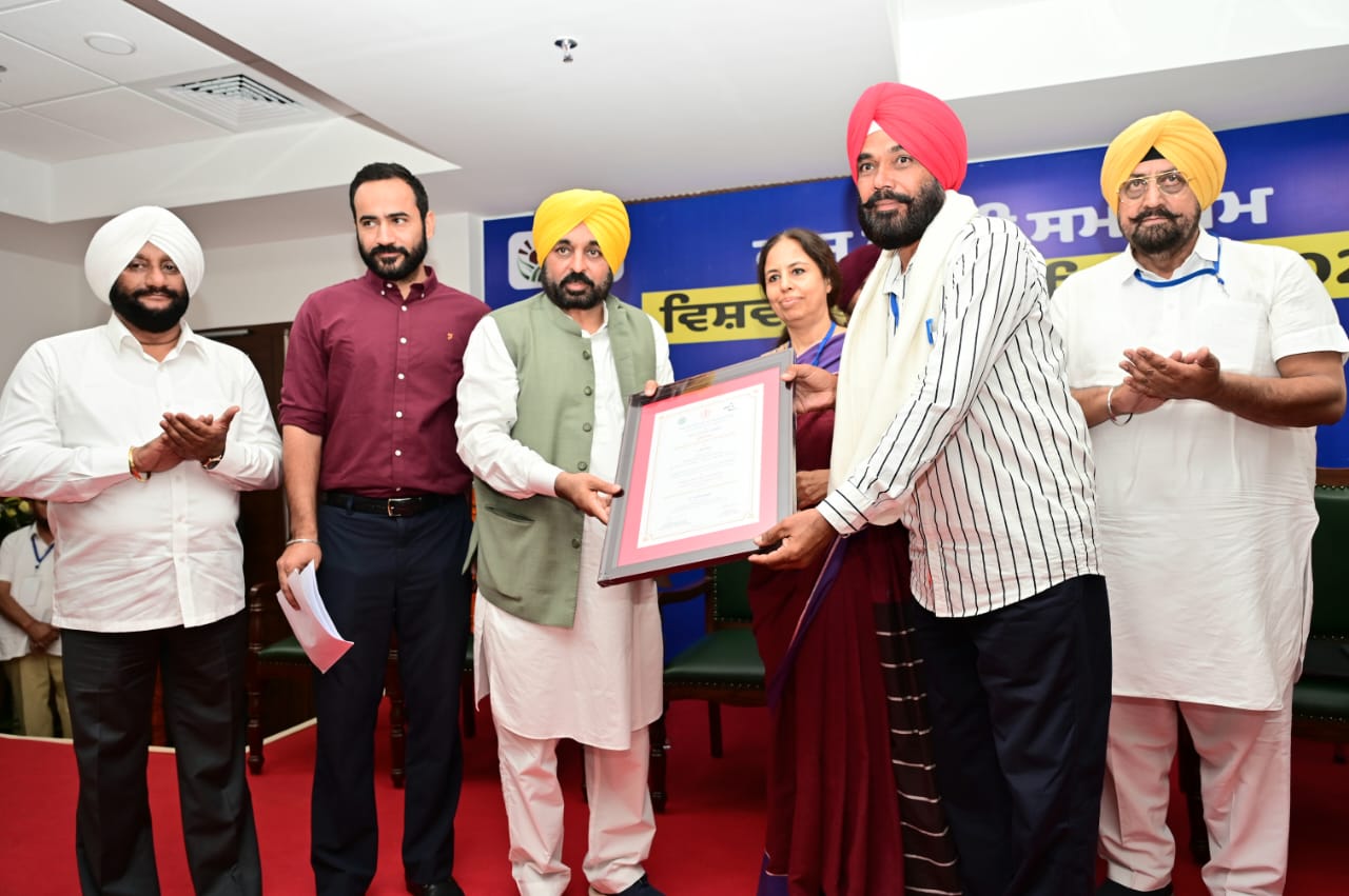 Hon’ble CM Punjab Honoured Grassroots Innovators selected under GRIP Program of PSCST 